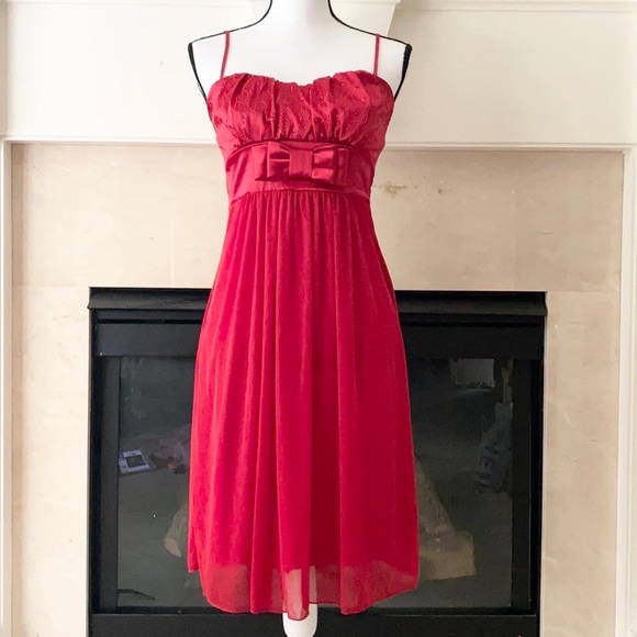 Red Dress - Picture 1 of 4